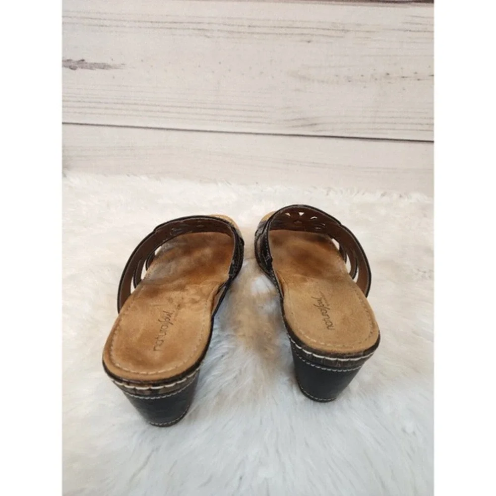 Natural Soul Women's Dark‎ Brown Leather Sandals Size 10